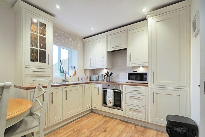 1 Bedroom Flat For Sale In Old School Mews, Shrewton, Salisbury, SP3