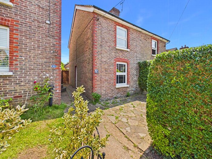 2 Bedroom House For Sale In Kents Road, Haywards Heath, RH16
