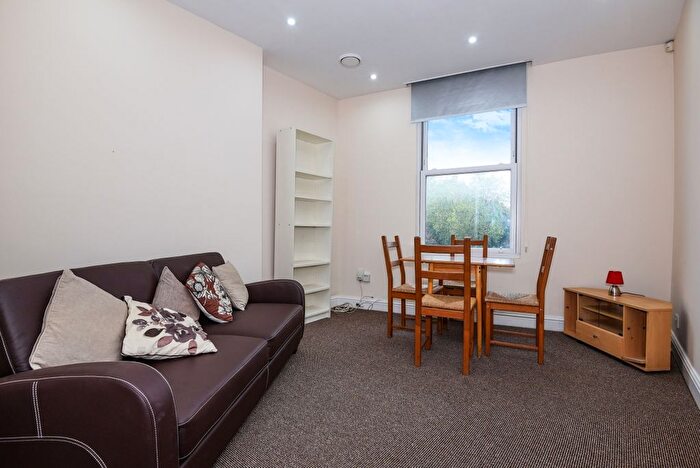 2 Bedroom Flat To Rent In High Street, Wimbledon Hill, London, SW19