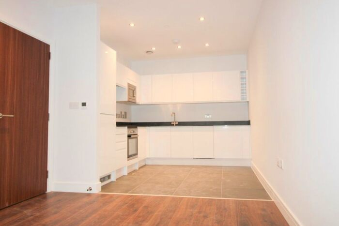 1 Bedroom Flat To Rent In Eastbury Road, Watford, WD19