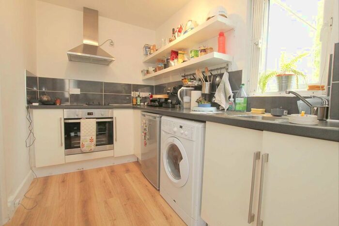 Studio To Rent In Oxley Close, London, SE1