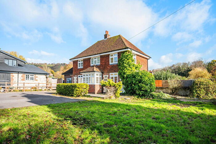 3 Bedroom Detached House For Sale In The Clears, Reigate, RH2