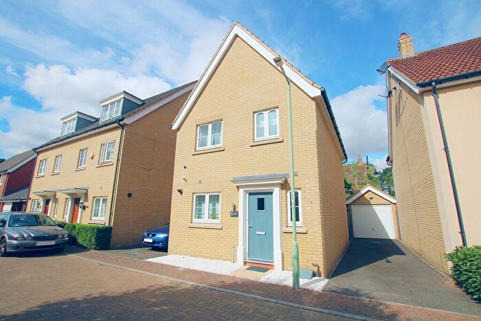 3 Bedroom Detached House To Rent In Parsley Close, Red Lodge, IP28