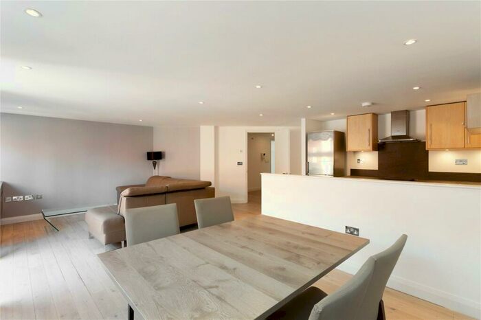 3 Bedroom Apartment To Rent In The Lion Brewery, St. Thomas Street, Oxford, OX1