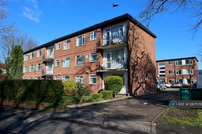 2 Bedroom Flat To Rent In Fairfield Court, Manchester, M14