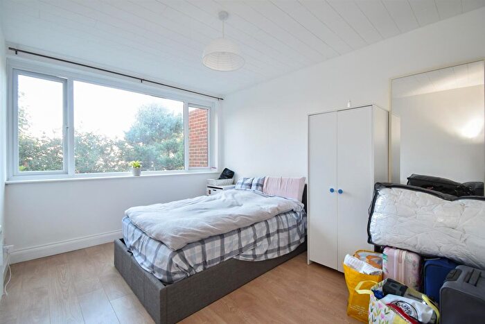 1 Bedroom Flat To Rent In Quarry Hill, St. Leonards-On-Sea, TN38