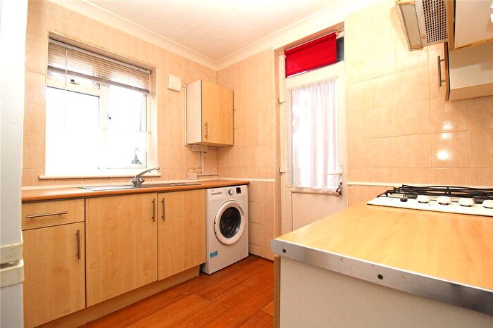 1 Bedroom Flat To Rent In Stanley Avenue, Greenford, Ealing, UB6