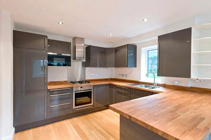 5 Bedroom Detached House To Rent In Belvedere Drive, London, SW19