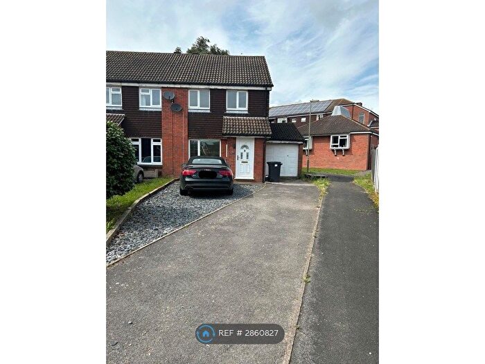 3 Bedroom Semi Detached House To Rent In Manley Road, Southampton, SO31