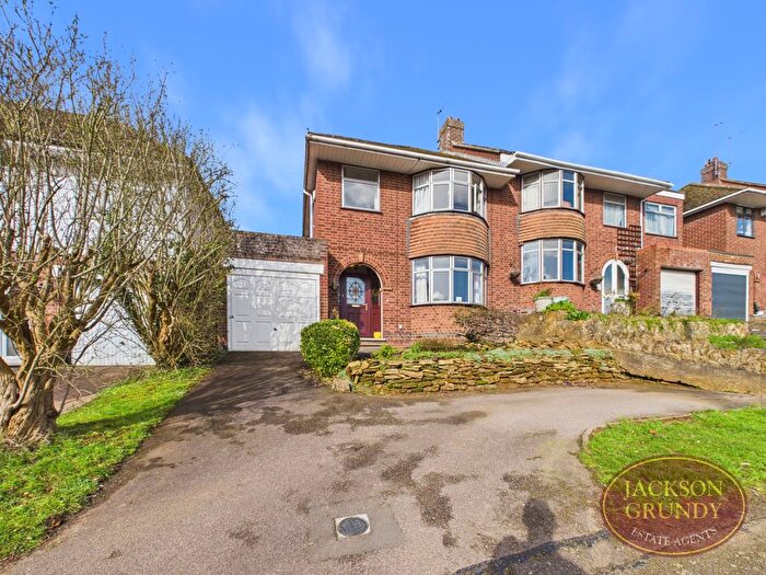 3 Bedroom Semi Detached House For Sale In Burford Avenue, Northampton, NN3