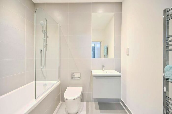 1 Bedroom Maisonette To Rent In Hampden Road, Kingston, KT1