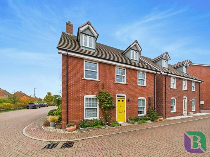 5 Bedroom Detached House For Sale In Kiln Drive, Woburn Sands, MK17