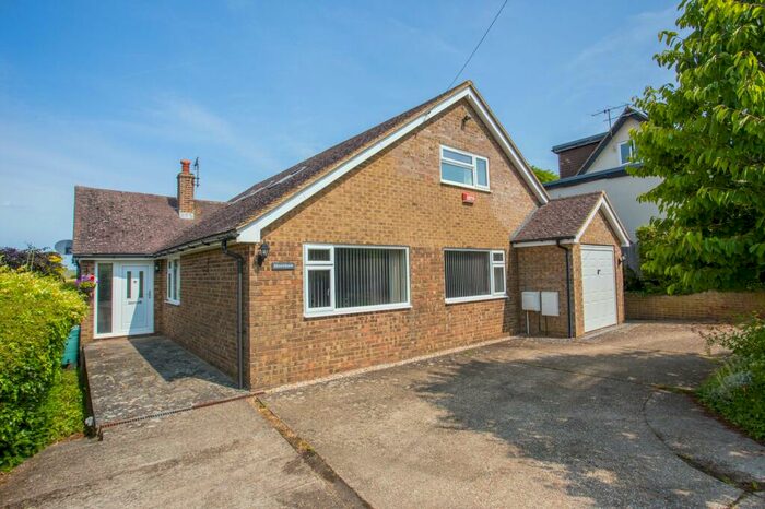 4 Bedroom Detached Bungalow For Sale In Black Robin Lane, Kingston, CT4