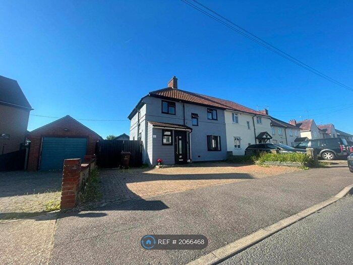 3 Bedroom Semi-Detached House To Rent In Princes Avenue, Corringham, Stanford-Le-Hope, SS17