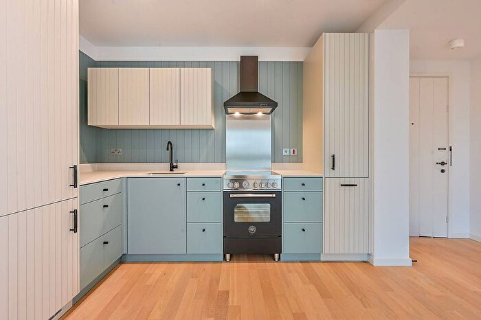 1 Bedroom Flat To Rent In Calville House, Brentford, London, TW8