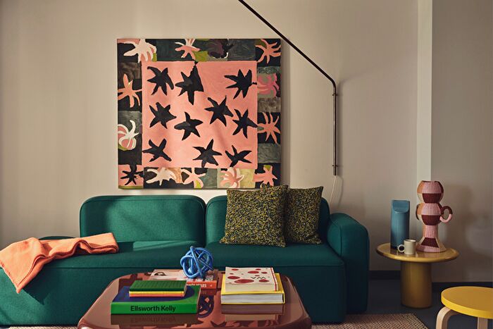 2 Bedroom Flat To Rent In Balfron Tower, St Leonards Road, London, E14