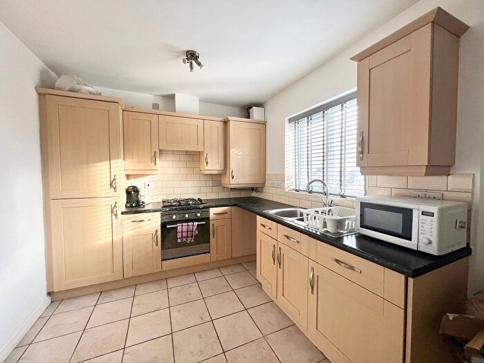 2 Bedroom Flat To Rent In Spring Gardens, Nottingham, NG8