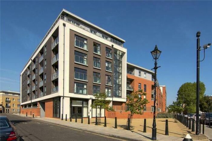 1 Bedroom Apartment To Rent In Windsor Court, Mostyn Grove, Bow, E3
