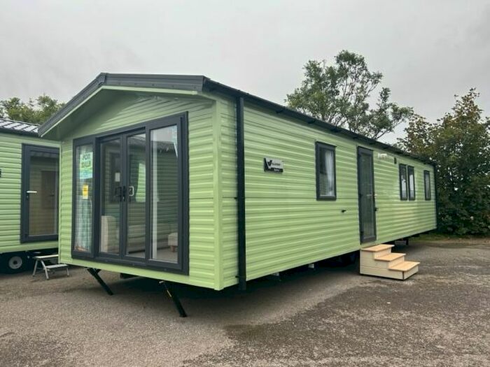 2 Bedroom Park Home For Sale In East Heslerton, Malton, YO17