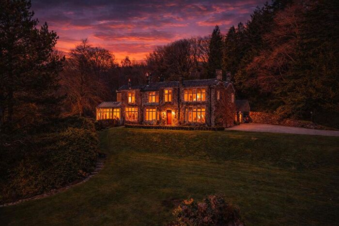 5 Bedroom Detached House For Sale In Moorlands Lane, Calver, Hope Valley, S32
