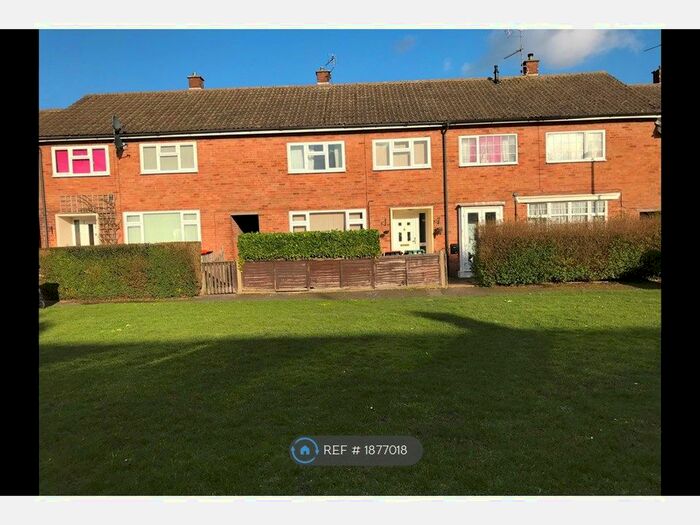 3 Bedroom Terraced House To Rent In Camp Drive, Houghton Regis, Dunstable, Bedfordshire, LU5