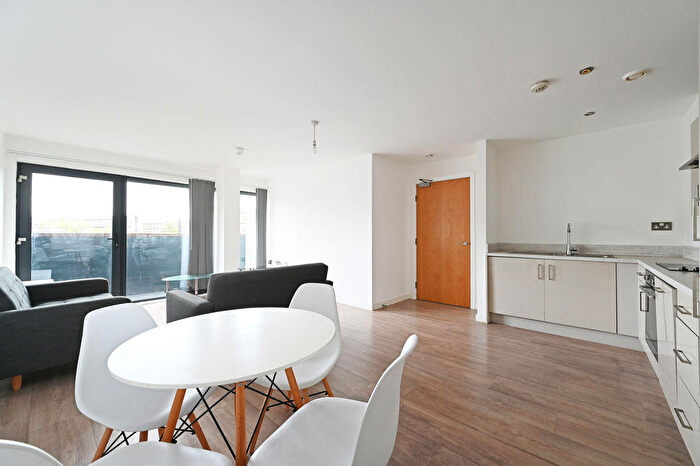 2 Bedroom Apartment To Rent In The Gateway, Sheffield, S2