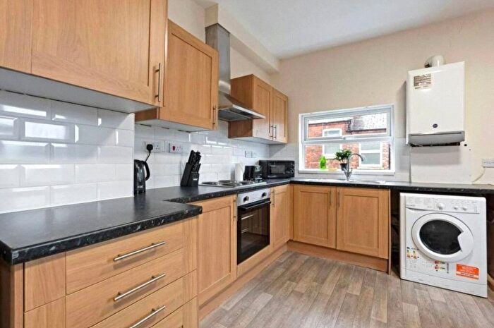 4 Bedroom Flat To Rent In Vickery Court, Mitchell Street, Old Street, London, EC1V