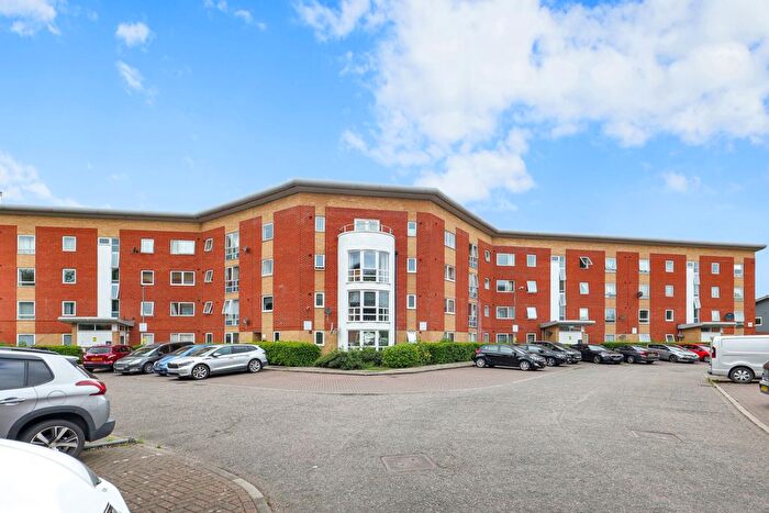 2 Bedroom Flat For Sale In Albatross Close, Beckton, London, E6