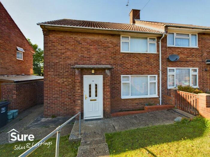 3 Bedroom Semi-Detached House To Rent In Market Oak Lane, Hemel Hempstead, Hertfordshire, HP3