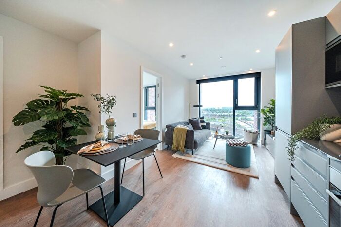 1 Bedroom Flat To Rent In Uncle Leeds, Whitehall Leeds ., LS12