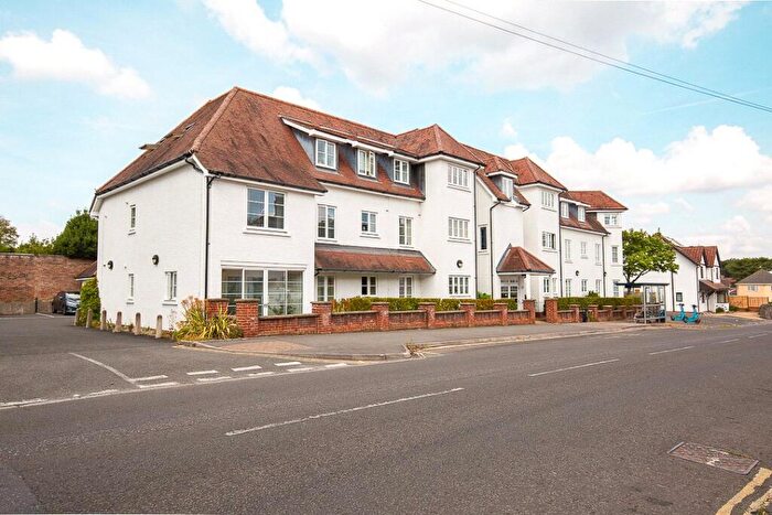 2 Bedroom Apartment For Sale In Henleaze Road, Bristol, BS9