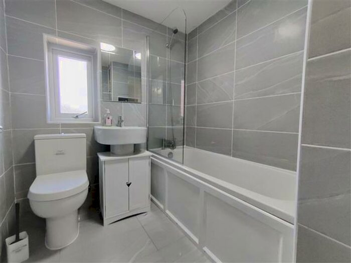 2 Bedroom Apartment To Rent In Dudley Road, Brierley Hill, DY5