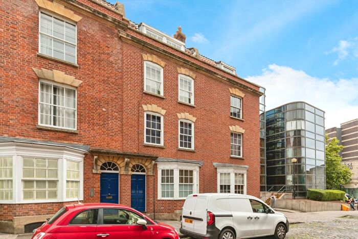 1 Bedroom Flat For Sale In Gloucester Street, St. Pauls, Bristol, BS2