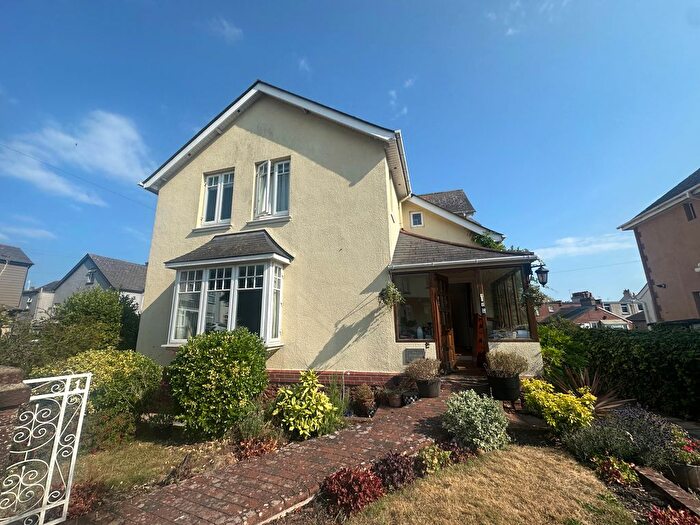 3 Bedroom Flat To Rent In Headland Grove, Paignton, TQ3
