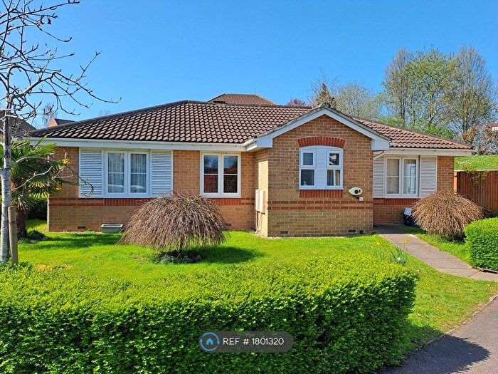 3 Bedroom Bungalow To Rent In Coburg Place, Cullompton, EX15