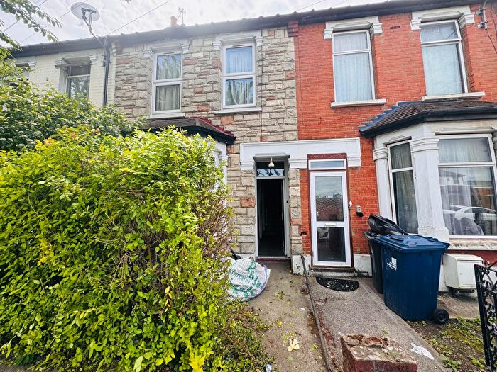 Terraced House For Sale In Southall, UB2