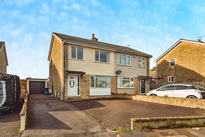 3 Bedroom Semi-Detached House For Sale In Critchill Road, Frome, BA11