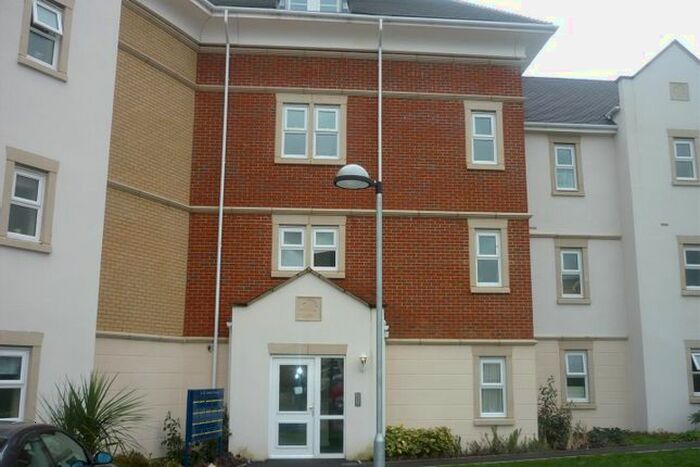 2 Bedroom Flat To Rent In Crawford Avenue, Dartford, DA1
