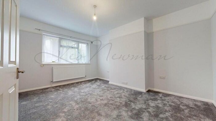 2 Bedroom Maisonette To Rent In Riverside Gardens, Wembley, HA0
