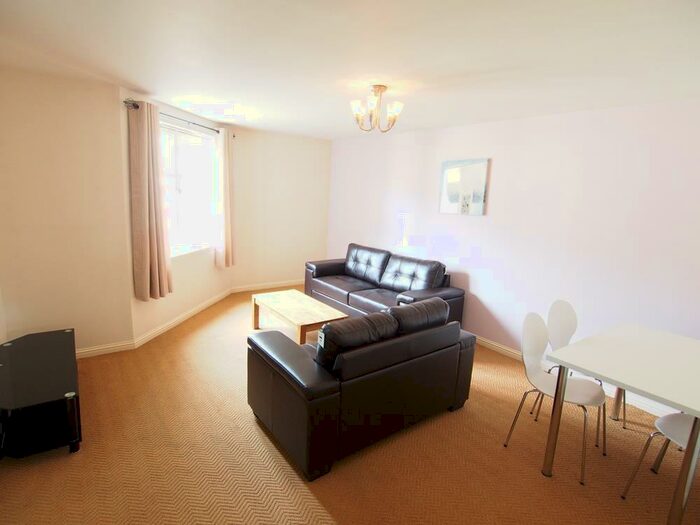 2 Bedroom Flat To Rent In Riverside Manor, First Floor, AB10