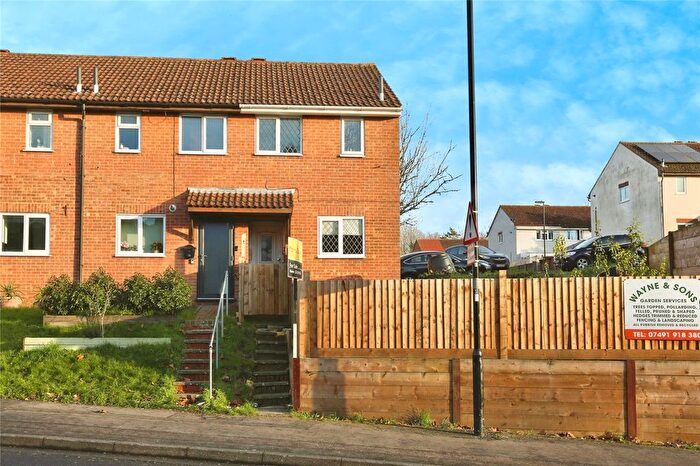 2 Bedroom End Terrace House For Sale In Vineyard Close, Southampton, Hampshire, SO19
