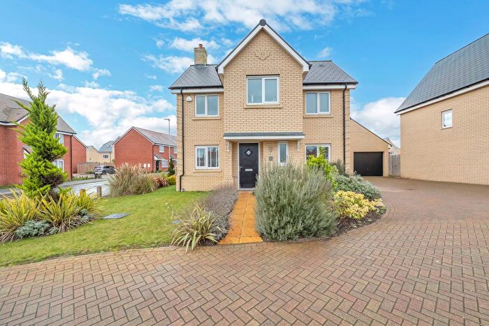 4 Bedroom Detached House For Sale In Waits Close, Bury St Edmunds, IP32