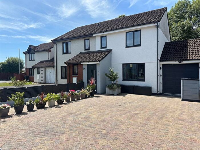 3 Bedroom Semi-Detached House For Sale In Springfield Close, St. Austell, PL25