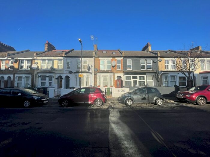 3 Bedroom Flat To Rent In Belmont Park Road, London E10