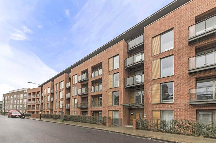 2 Bedroom Flat To Rent In Maygrove Road, West Hampstead, NW6