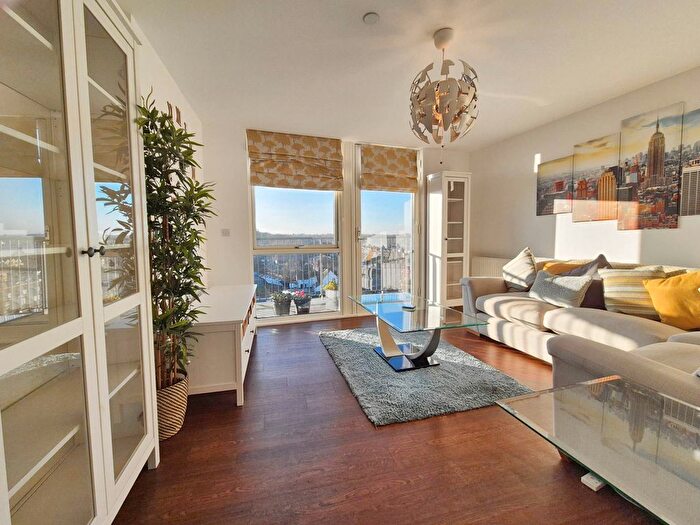 2 Bedroom Flat To Rent In Great Whip Street, Ipswich, IP2