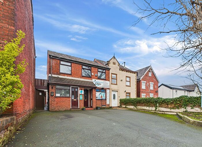 3 Bedroom Semi Detached Bungalow To Rent In Bolton Road, Atherton, M46