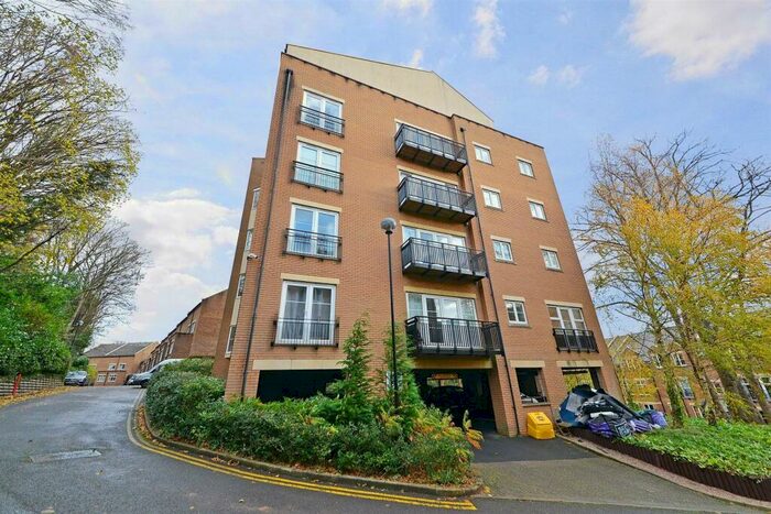 3 Bedroom Apartment To Rent In Caversham Place, Sutton Coldfield, B73