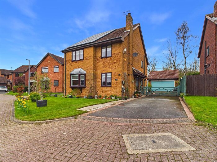 4 Bedroom Detached House For Sale In The Stray, South Cave, HU15