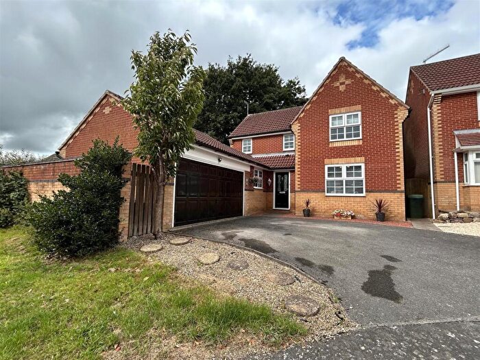 4 Bedroom Detached House For Sale In Heydon Close, Belper, DE56